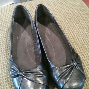 Wear Ever pewter flats